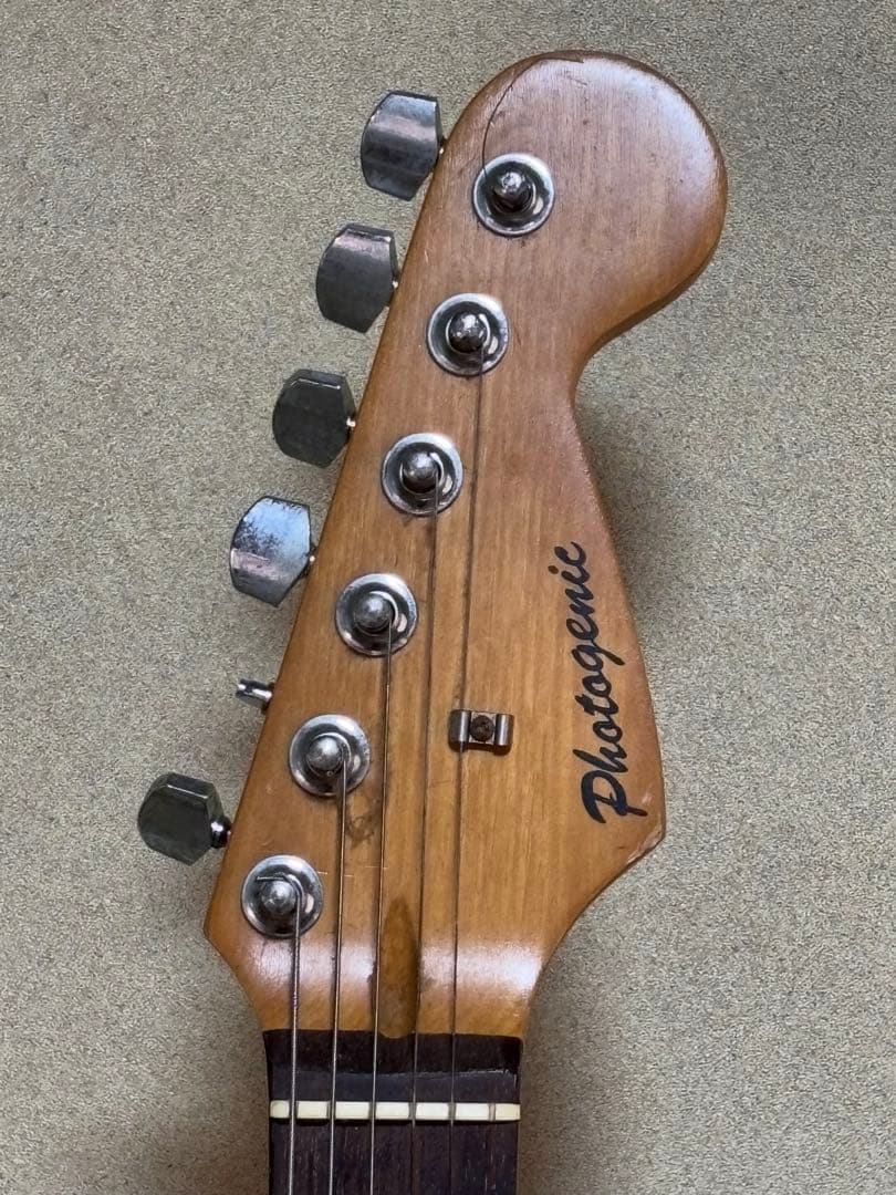 フォトジェニック エレキギター 【中古品】