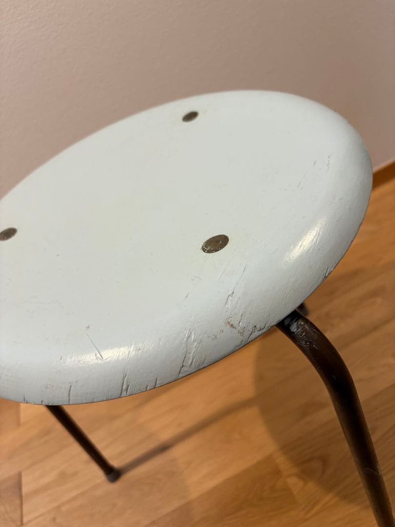 限定特価希少Fritz Hansen(フリッツ ハンセン)社ドットスツール3本脚