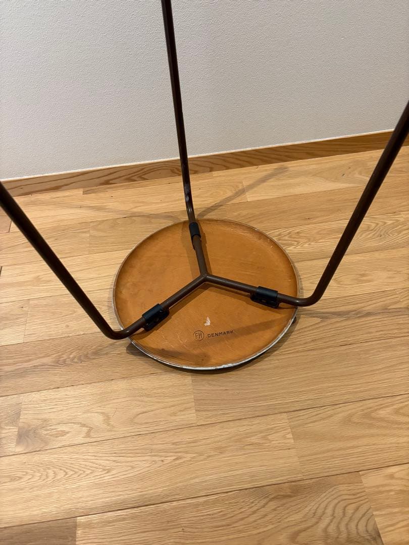 限定特価希少Fritz Hansen(フリッツ ハンセン)社ドットスツール3本脚