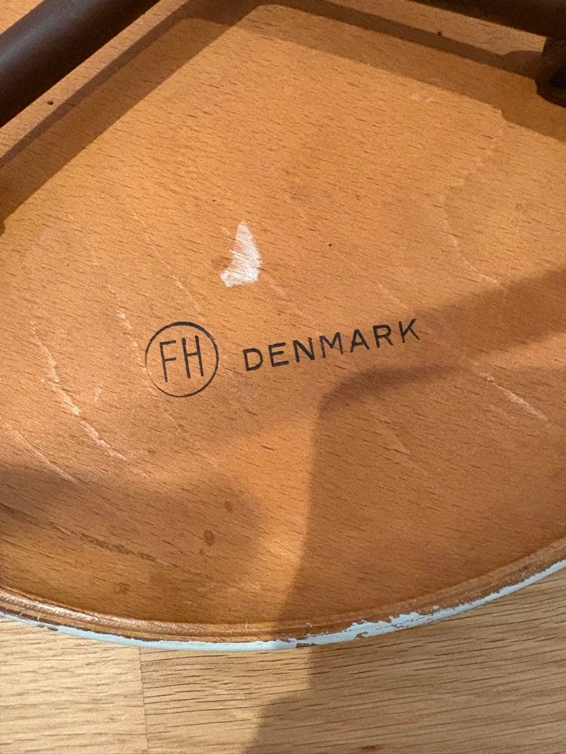 限定特価希少Fritz Hansen(フリッツ ハンセン)社ドットスツール3本脚