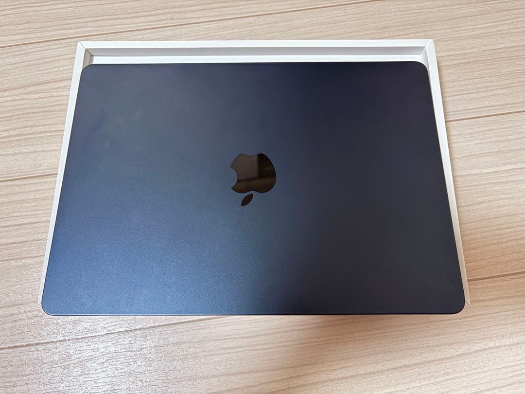 Apple MacBook スペースグレー 本体　13インチ　M4 256GB