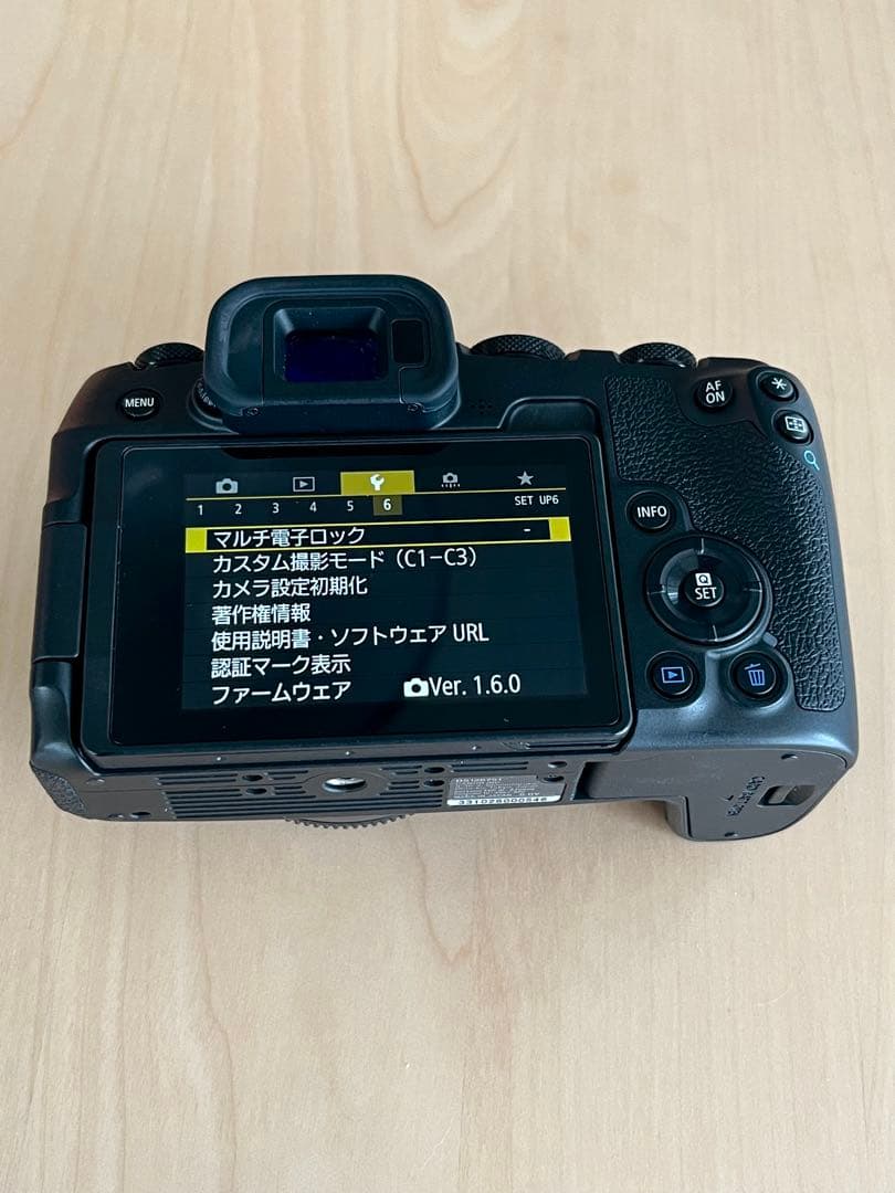 キャノンEOS RP本体フルフレームで超軽量「美品」