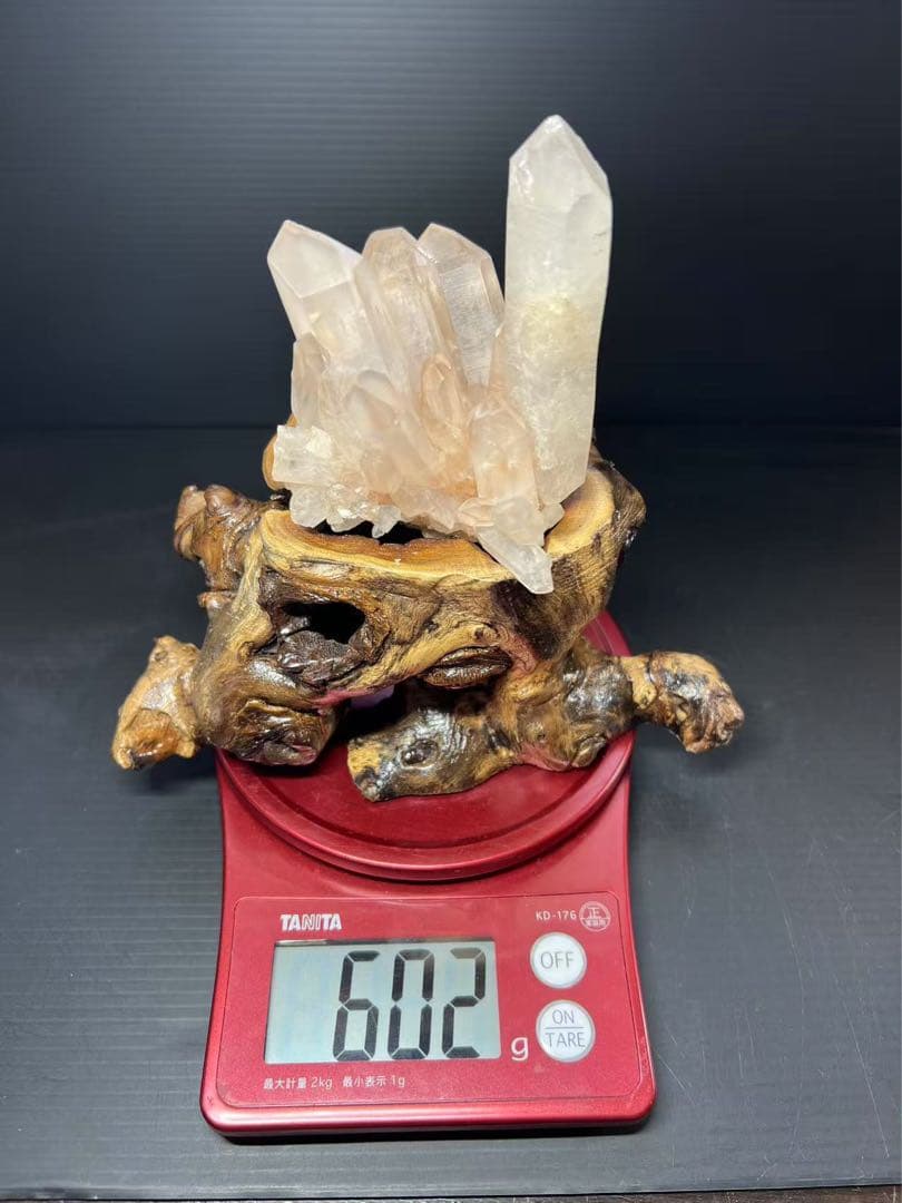 A774 マダガスカル産ピンク水晶クラスター