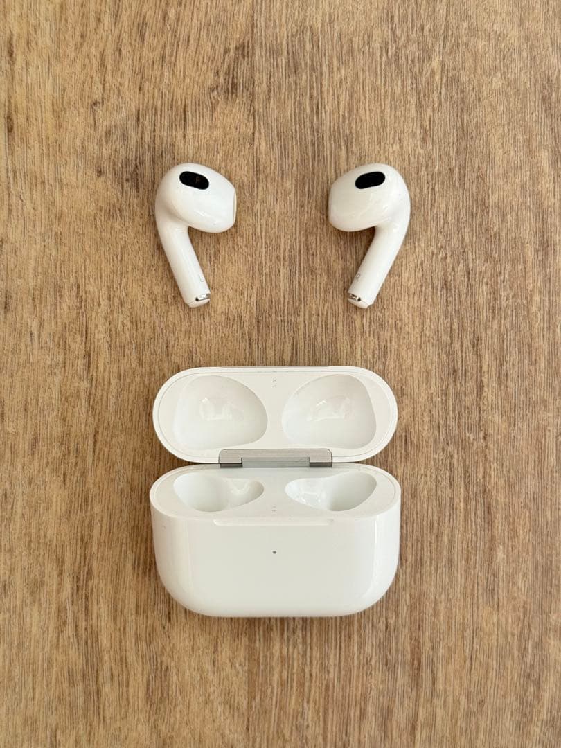 Air Pods本体 第3世代（ケース＆コード付き）