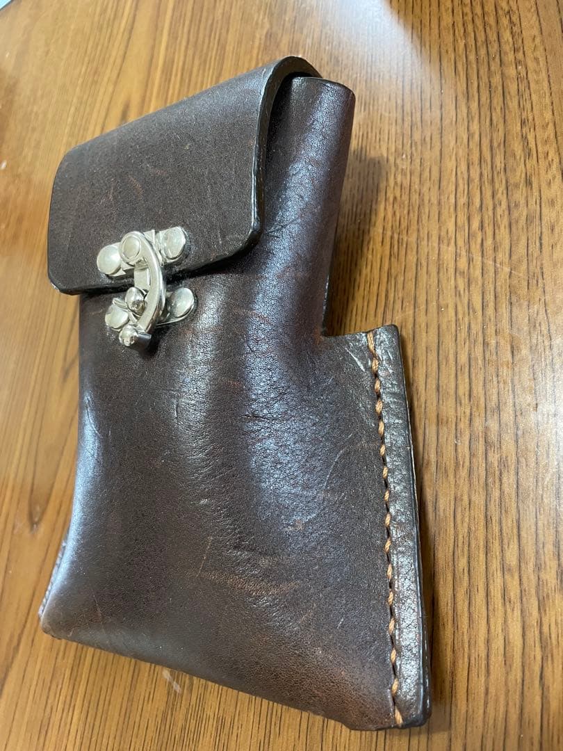 ブラウンレザー マスクケース フラップ付き