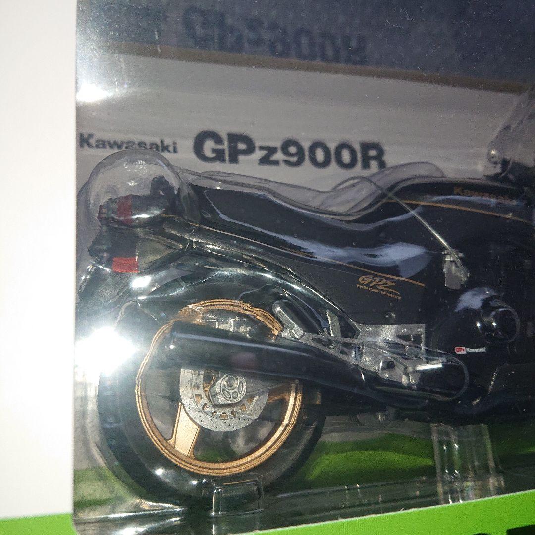 Kawasaki GPz900R 1/12スケールダイキャストバイク　黒/金