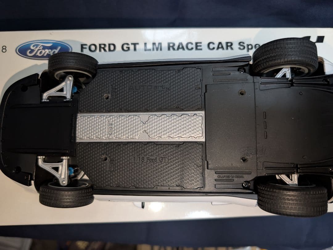 オートアート1/18　フォード GT LM RACE CARSpecⅡ