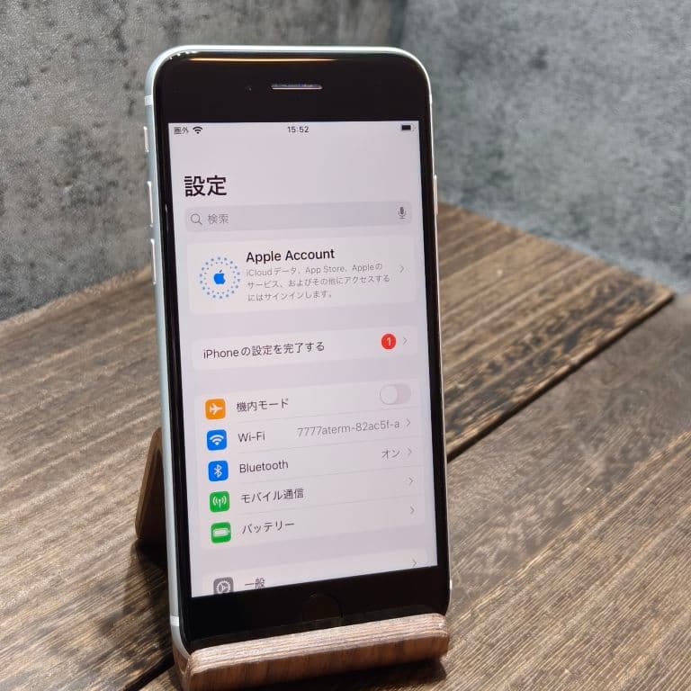 iPhone SE 第2世代 64GB SIMフリー スマホ