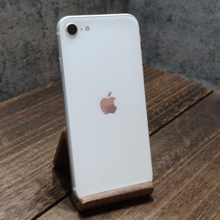 iPhone SE 第2世代 64GB SIMフリー スマホ