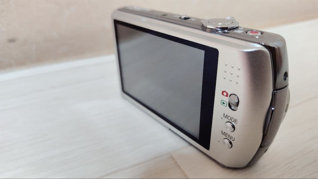 Panasonic DMC-FX70 シルバー デジタルカメラ