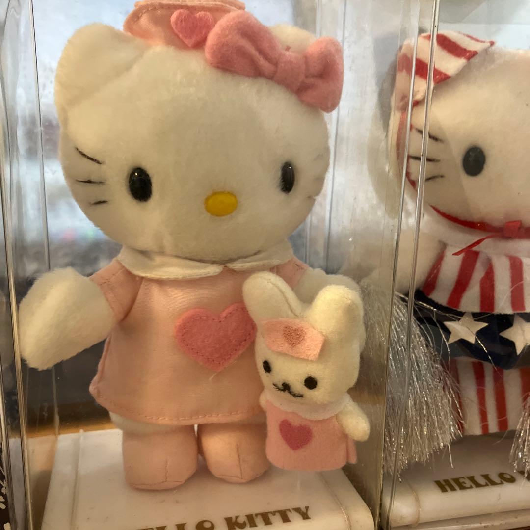 非売品　ハローキティ マンスリードール　３体セット② ぬいぐるみ　レア