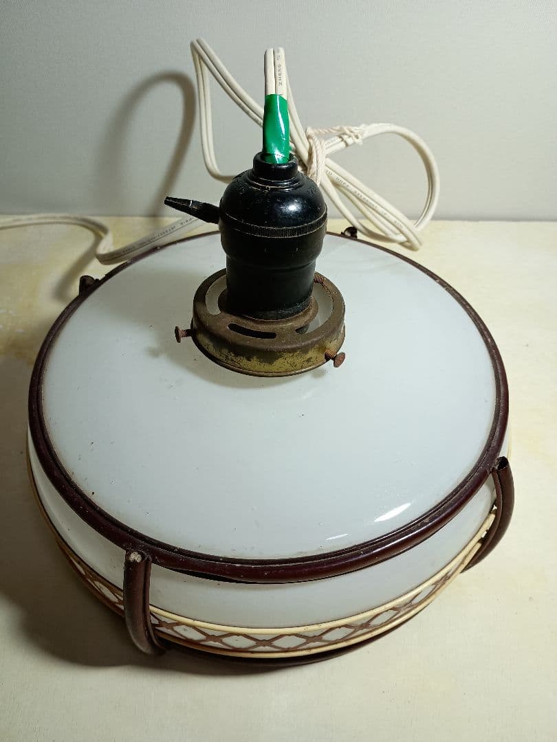 昭和レトロ 乳白色ガラス 電笠 プラスチック飾り