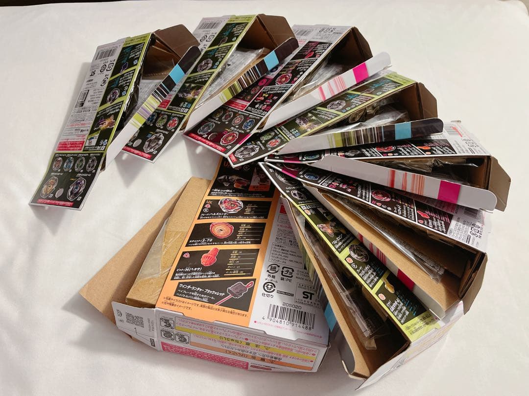 ベイブレードx まとめ売り パーツ100点以上 ブレード ラチェット ビット