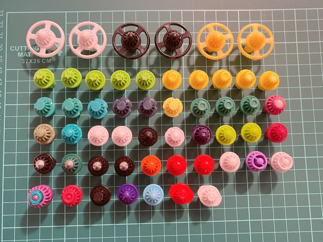 ベイブレードx まとめ売り パーツ100点以上 ブレード ラチェット ビット