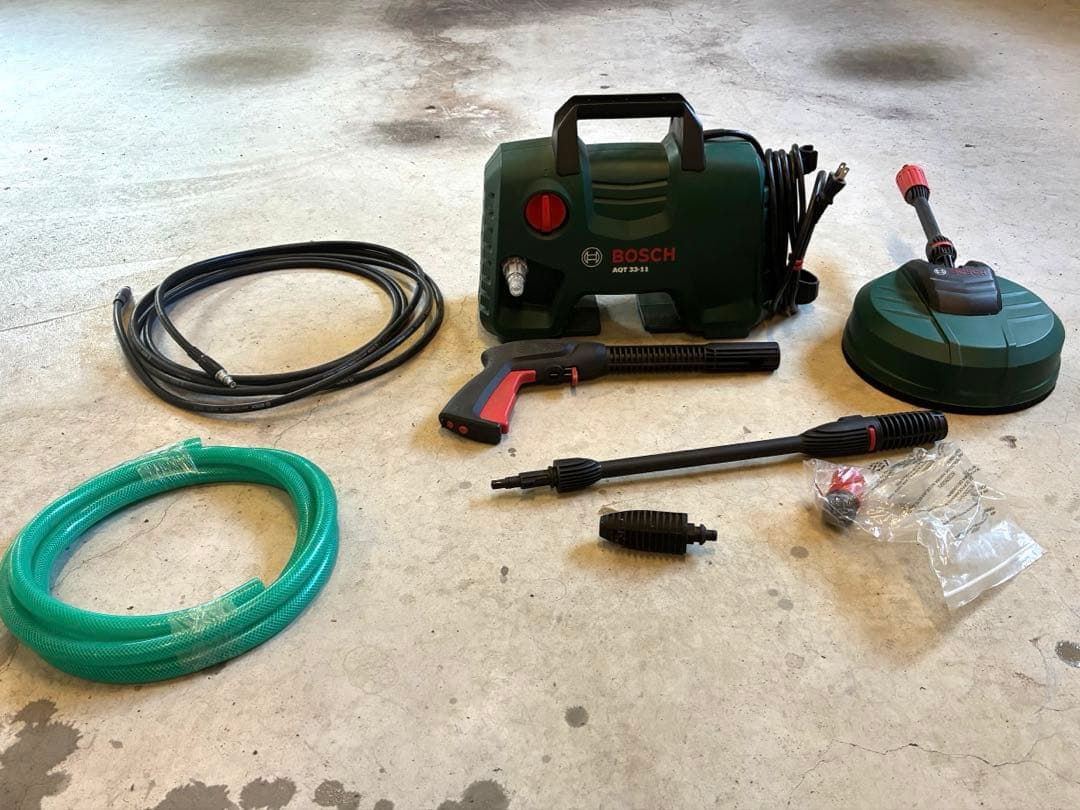 BOSCH AQT 33-11 高圧洗浄機 本体　テラスクリーナー付属