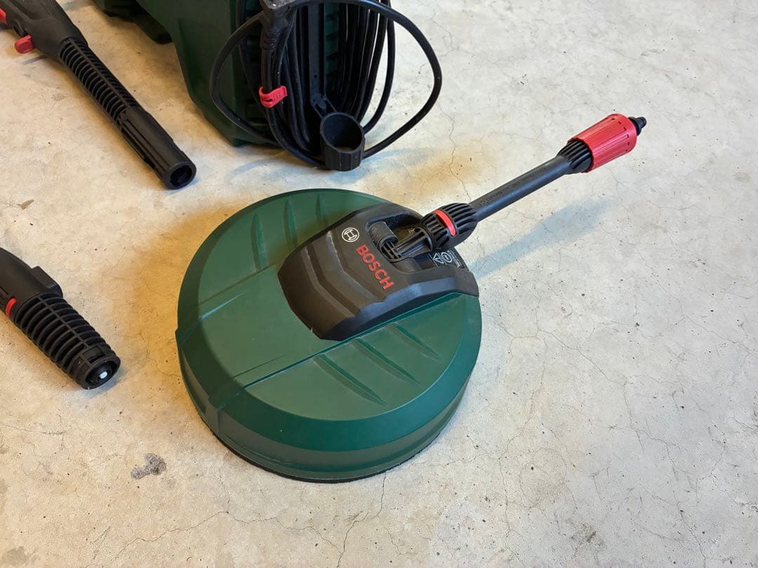 BOSCH AQT 33-11 高圧洗浄機 本体　テラスクリーナー付属