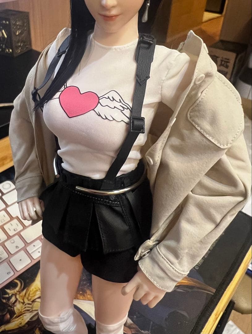 フィギュアセーラー服＋Tシャツ