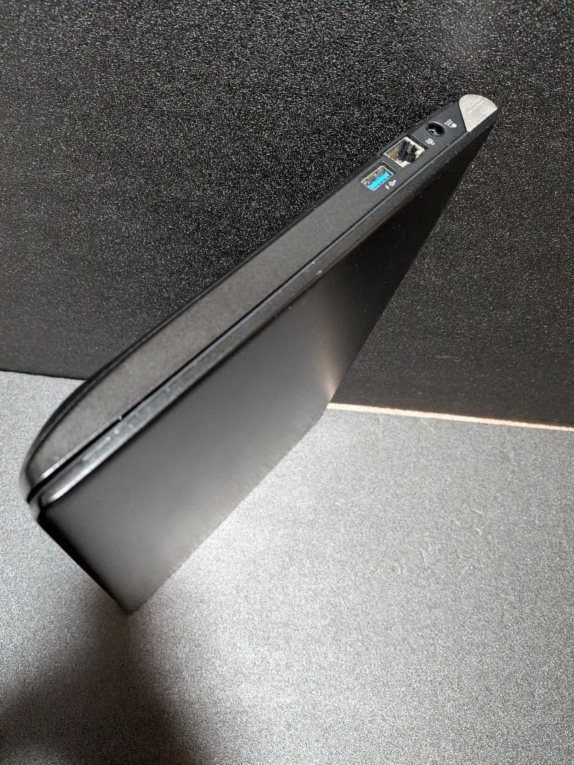 軽量PC　Dynabook R73/B Windows11