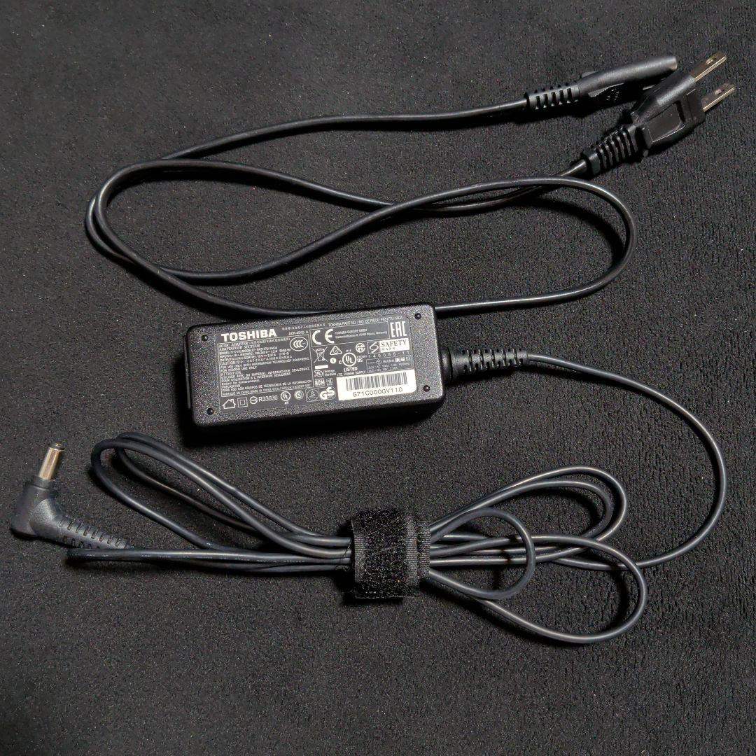 軽量PC　Dynabook R73/B Windows11