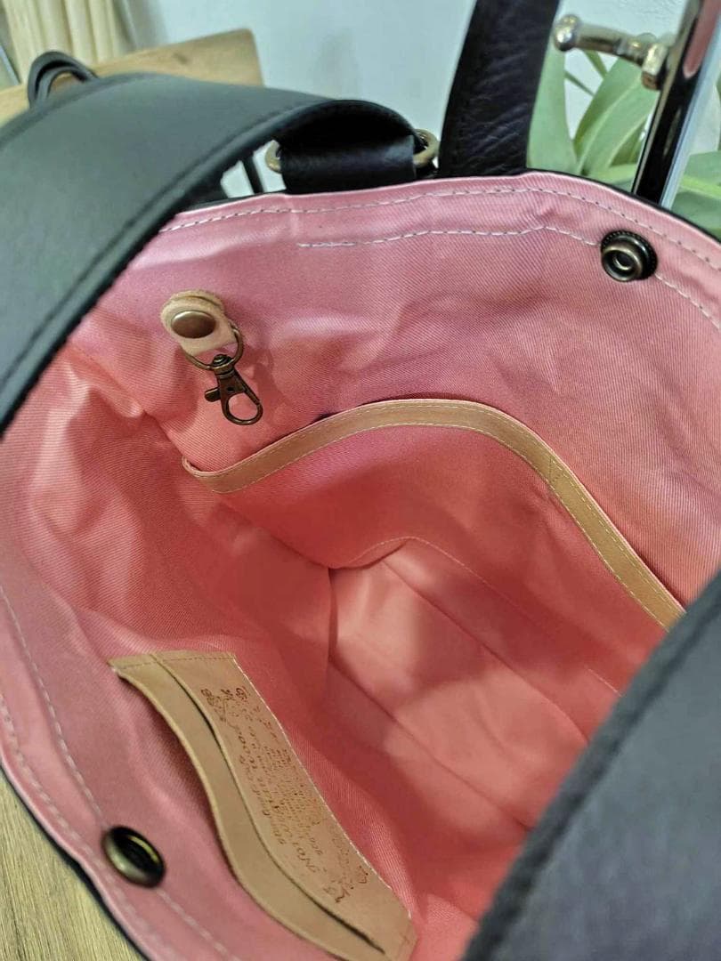 ミナペルホネン/2025tambourineタンバリンネイビー×白/牛革A4