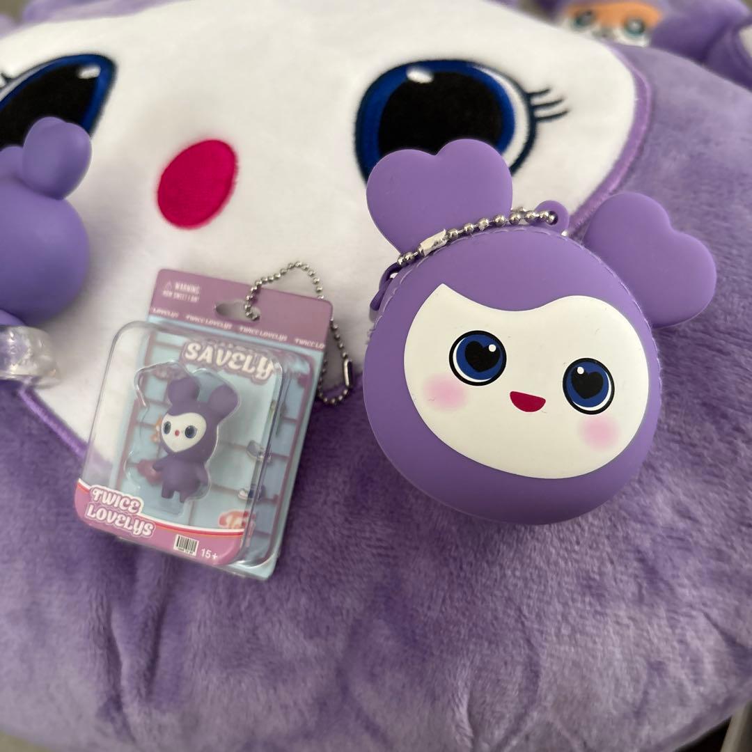 TWICE サナ　サブリー　ぬいぐるみ　マスコット　チャーム　クッション