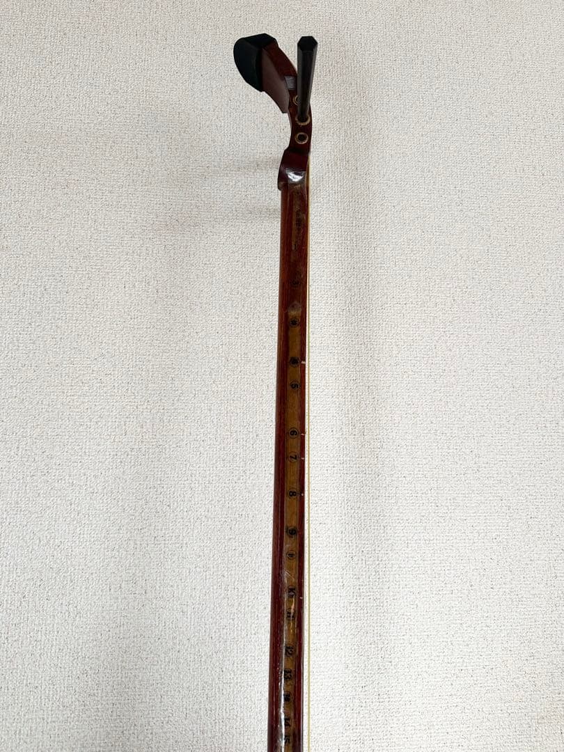 沖縄三線風 和楽器 本体＋撥付き 人工皮　三味線 練習用 胴巻き（和柄）付き