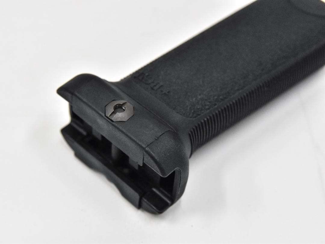 実物 BCM バーティカルフォアグリップ　ピカティニーレイル用 ブラック