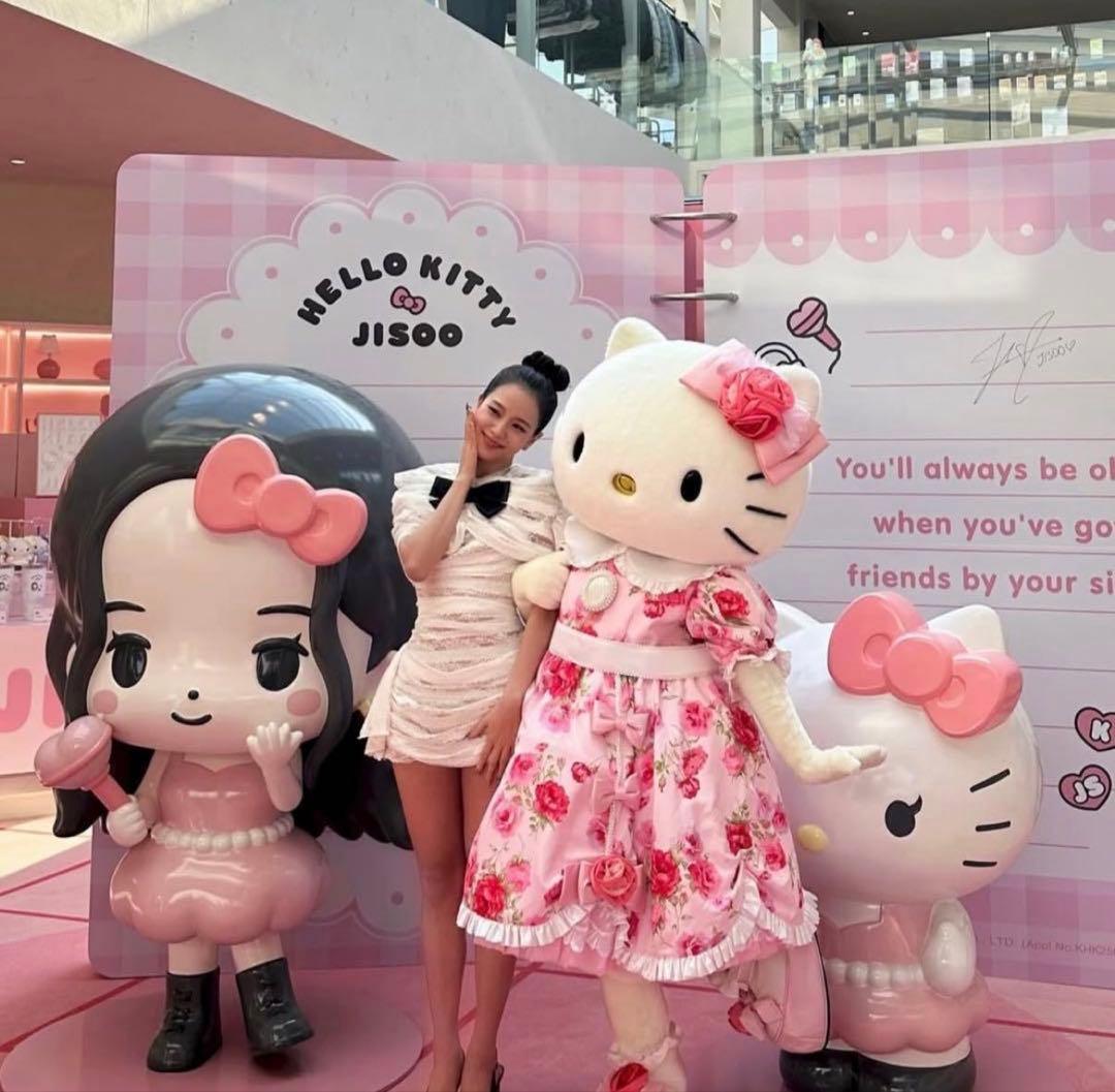 【韓国限定】ジス ハローキティぬいぐるみ PLUSH キーリング ランダム