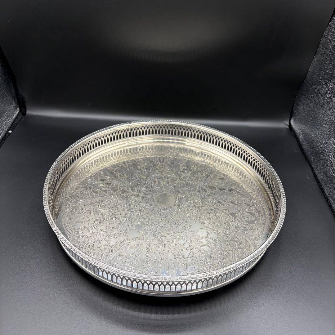 ＜英国ビンテージ＞シェフィールド　シルバートレイ　サルヴァ　銀盆　ラウンド　C