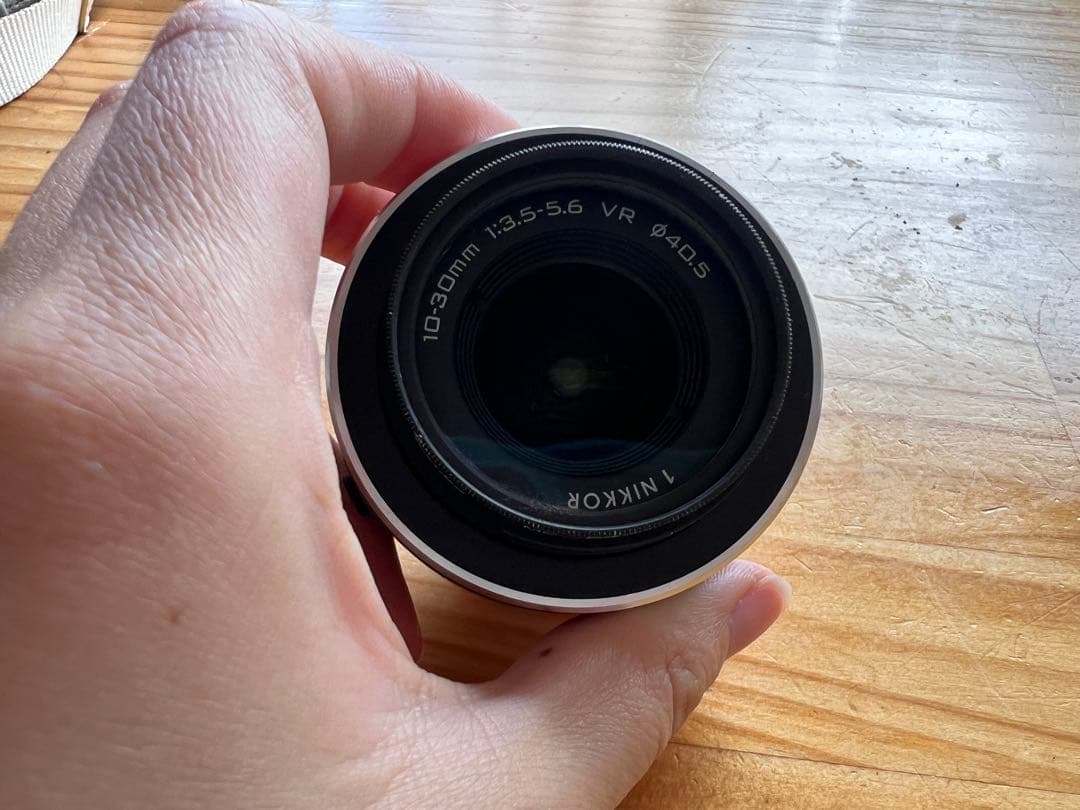 【充電器なし】Nikon J1 ミラーレス一眼カメラ ホワイト