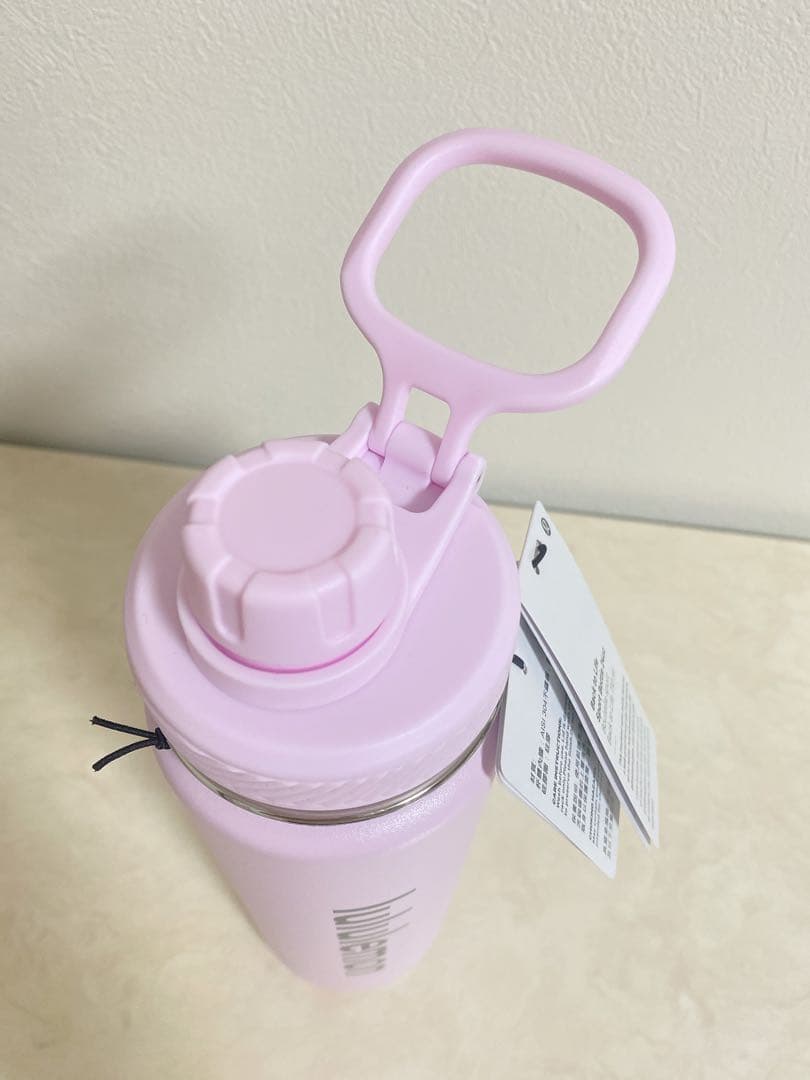 新品未使用　ルルレモン　ボトル　スポーツボトル 水筒　ピンク 710ml
