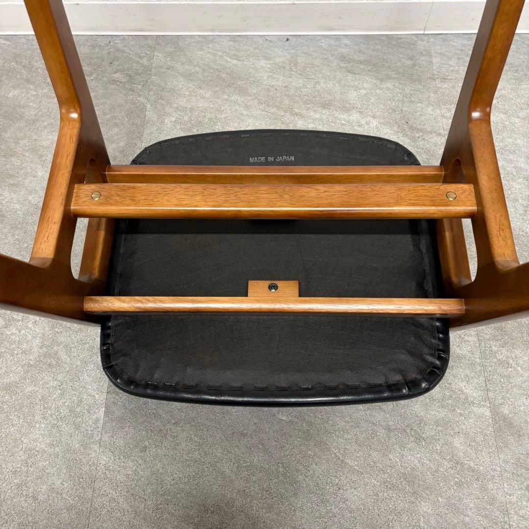 カリモク60 スタッキング スツール スタンダート ブラック 椅子 C160