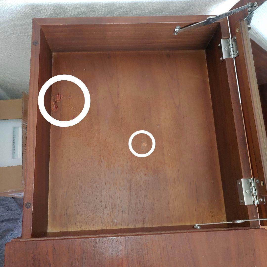 北欧家具　『emo（エモ）』のドレッサー