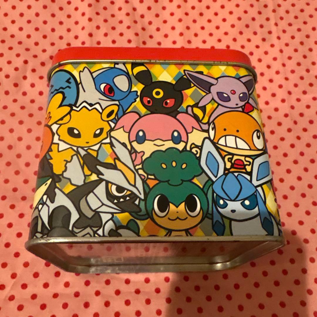 ポケモンセンター限定　ポケモンドール柄のお菓子の空き缶