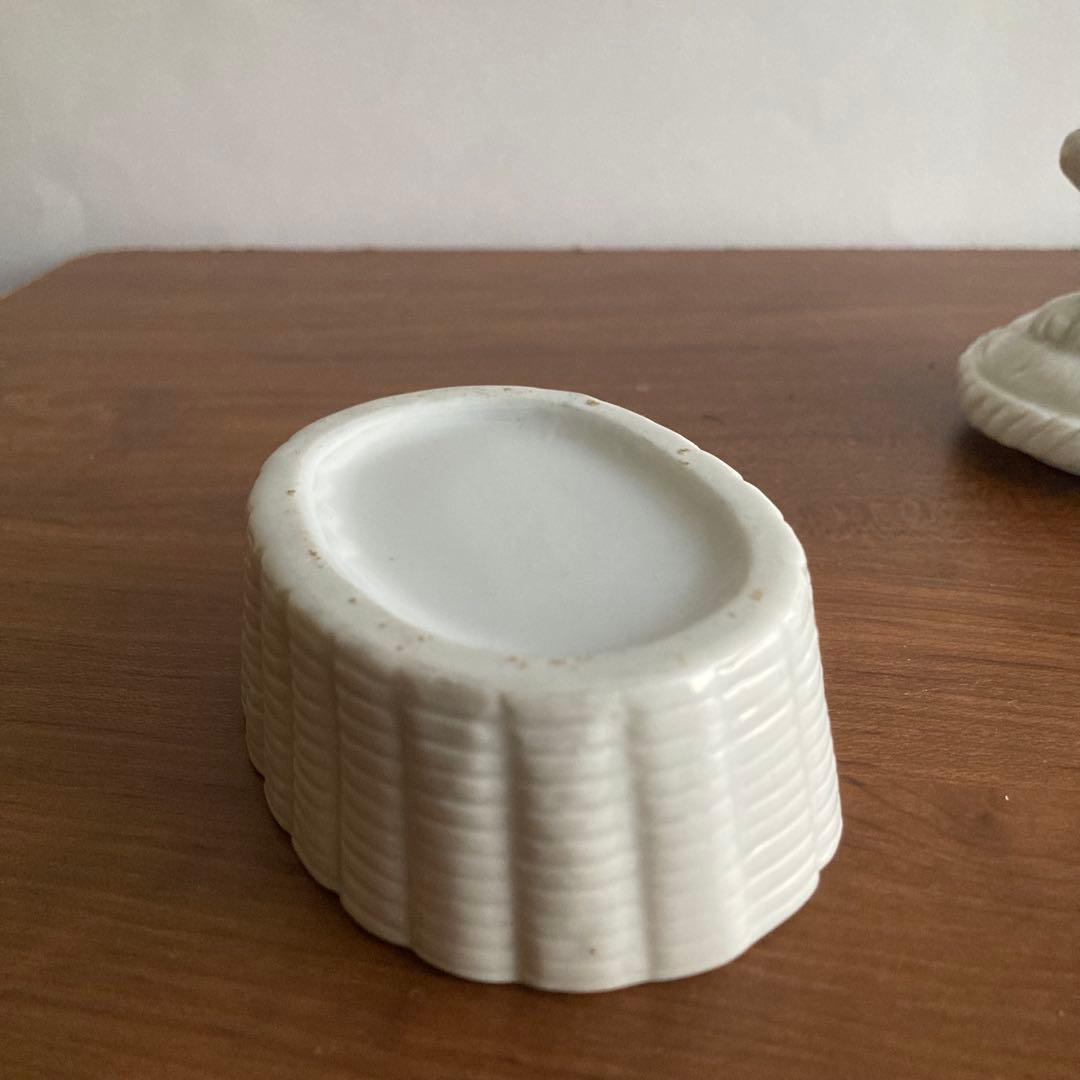 白い兎小物入れ　置物　オルネドフォイユやヘレンド、フィギュリンやリヤドロ好きに