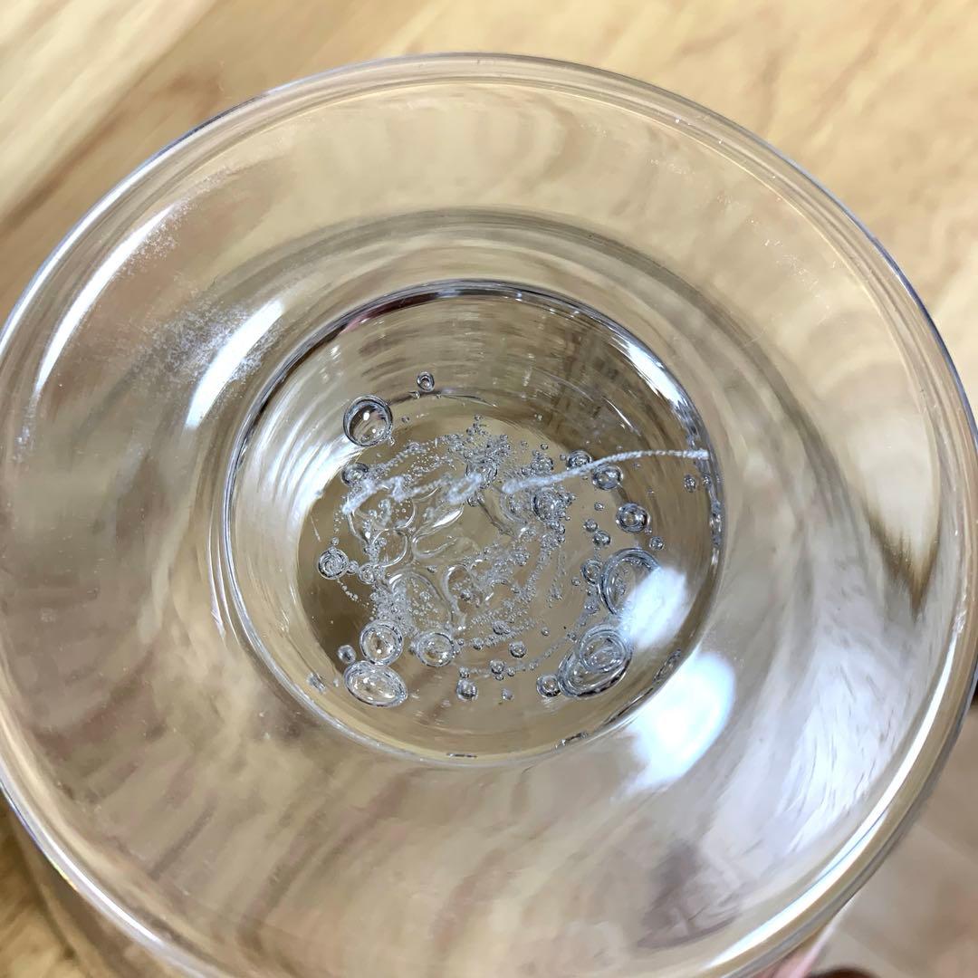 甲田彩恵さん　ガラスのネコ器