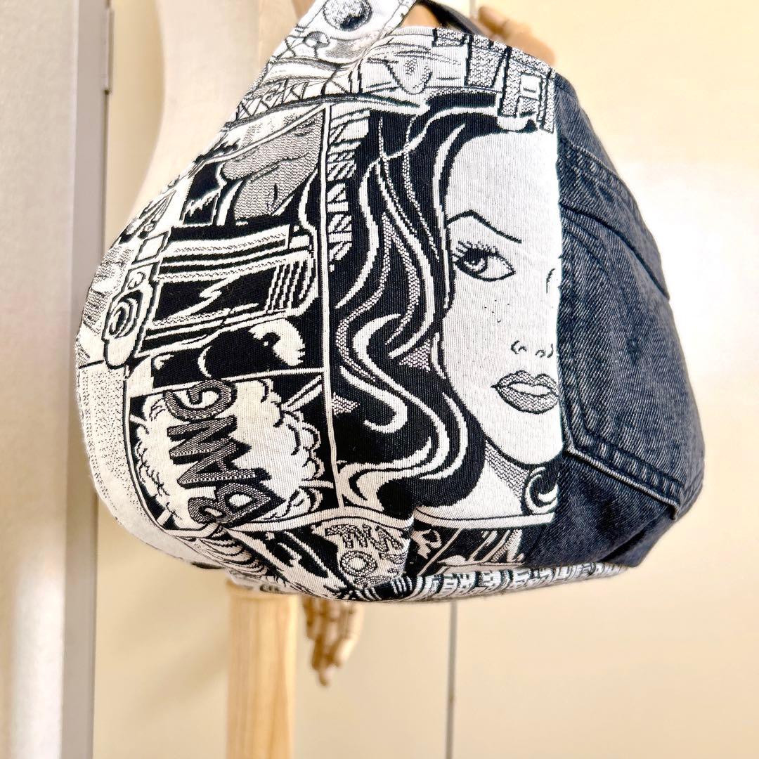 フリルショルダーの3wayアメコミまんまるデニムリメイクバッグ【ハンドメイド】