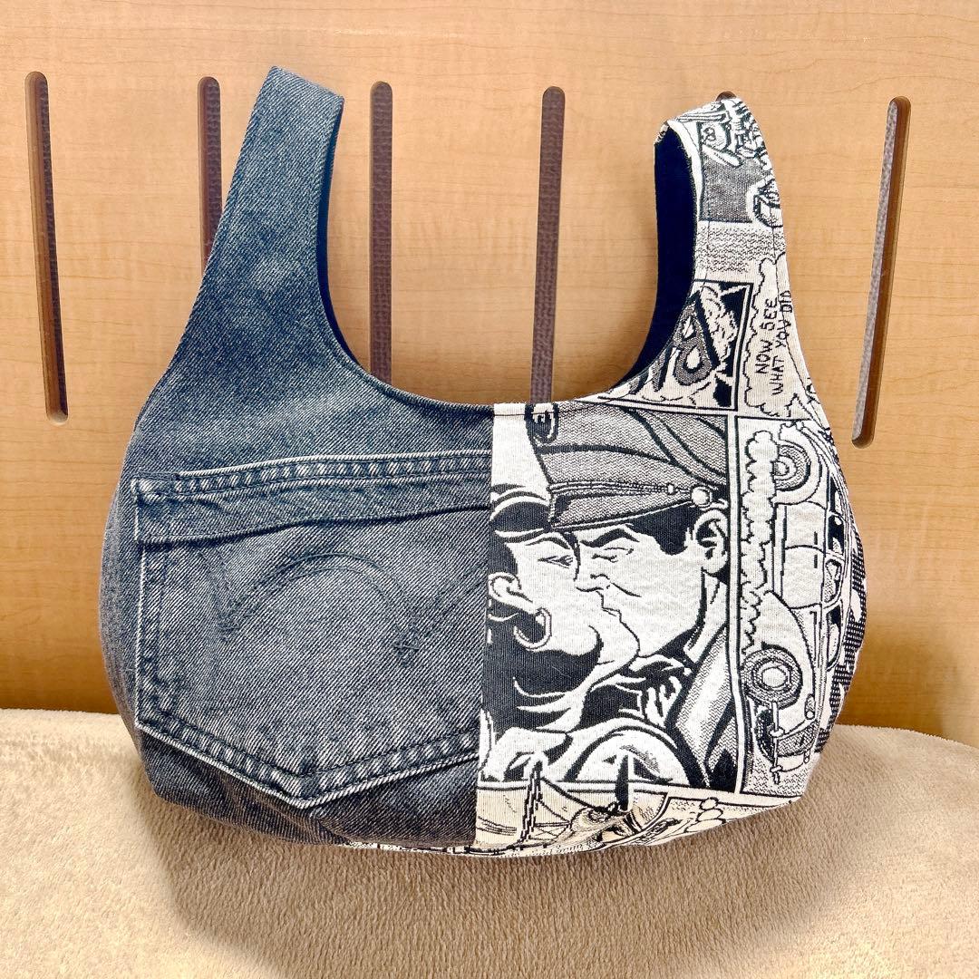 フリルショルダーの3wayアメコミまんまるデニムリメイクバッグ【ハンドメイド】