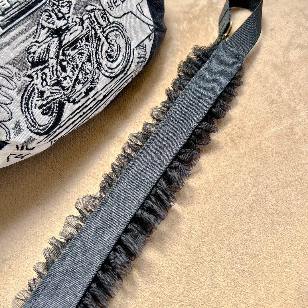 フリルショルダーの3wayアメコミまんまるデニムリメイクバッグ【ハンドメイド】