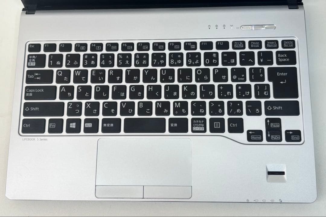 559 美品✨FUJITSU 13.3型 ノートPC Win11 office付