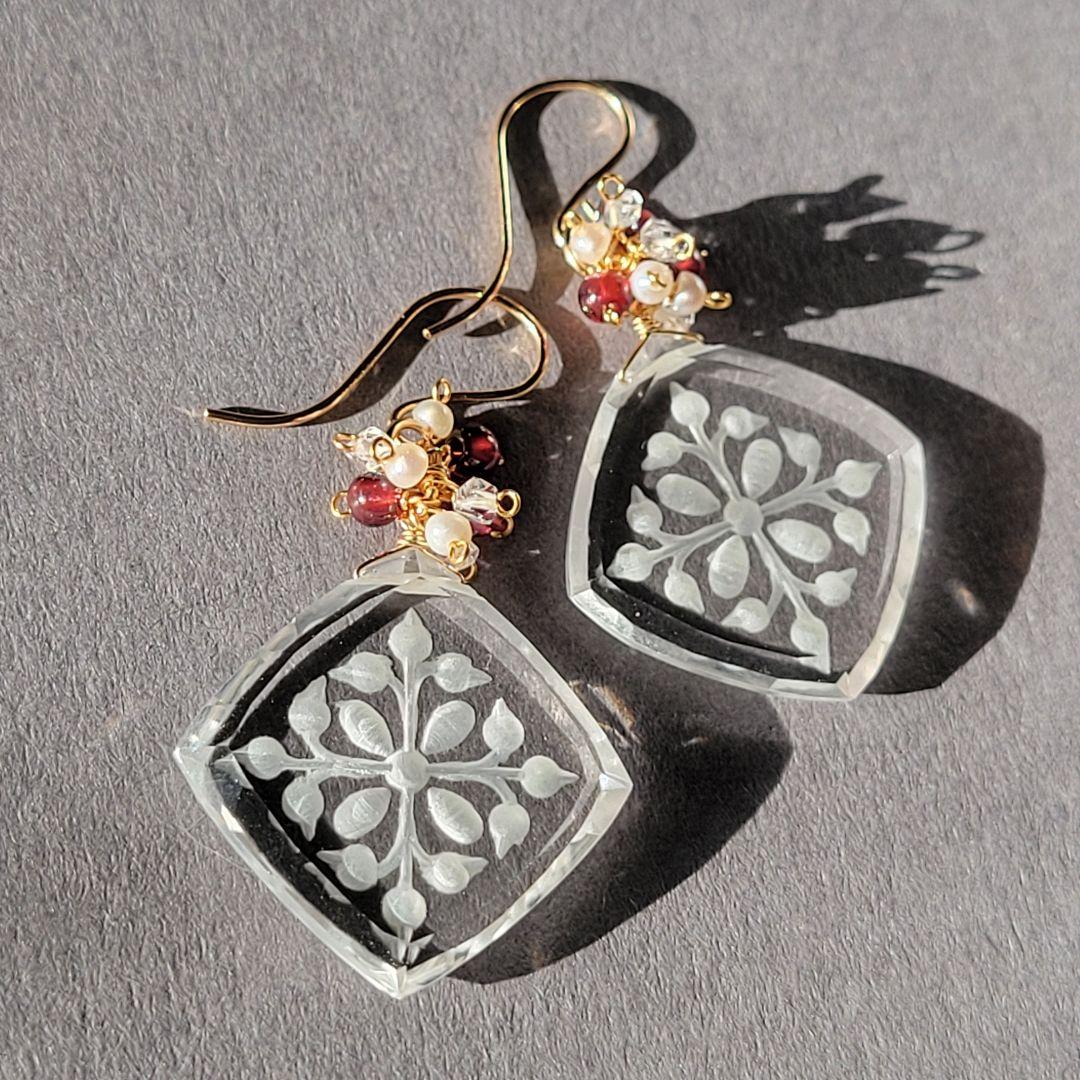 クリスタル バックカービング ピアス