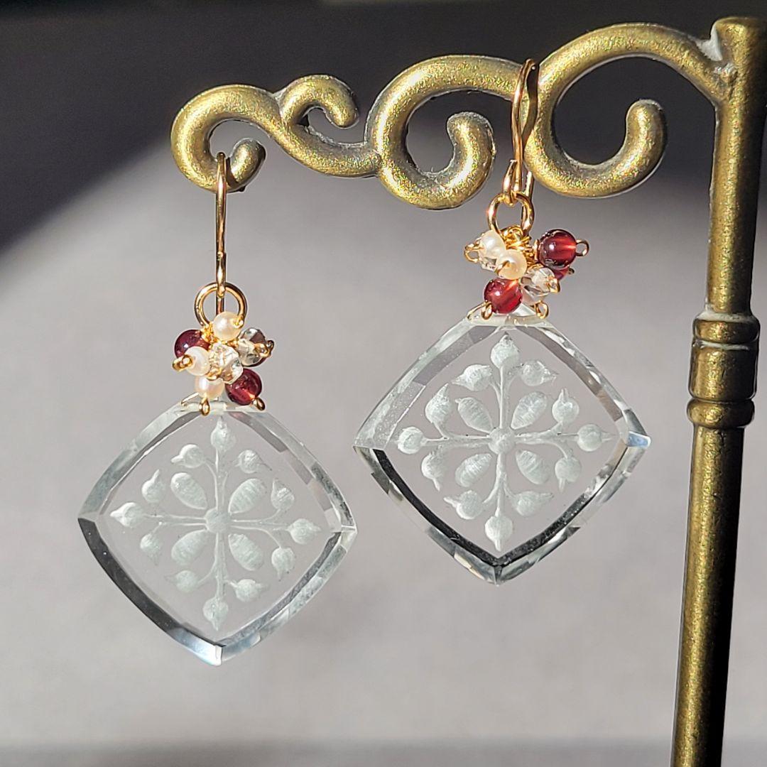 クリスタル バックカービング ピアス