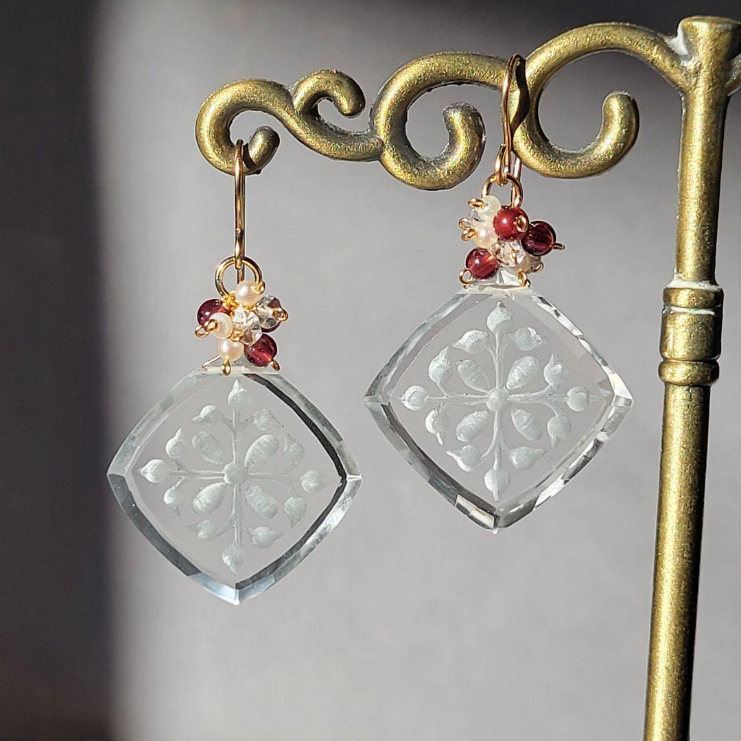 クリスタル バックカービング ピアス