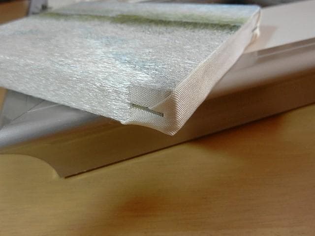 刺繍絵画「水辺の風景」（額（絵）縦３０．５㌢×横３３㌢（９．５×１２．５））