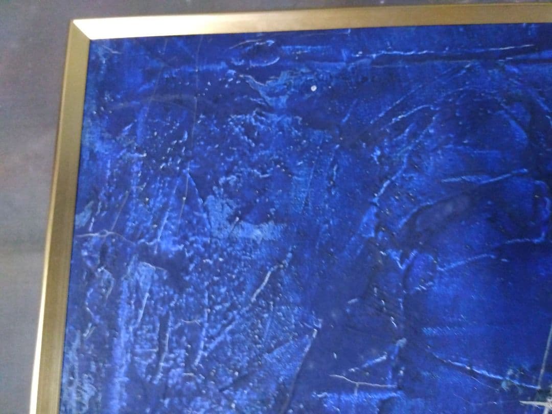 立体的な船のアート作品