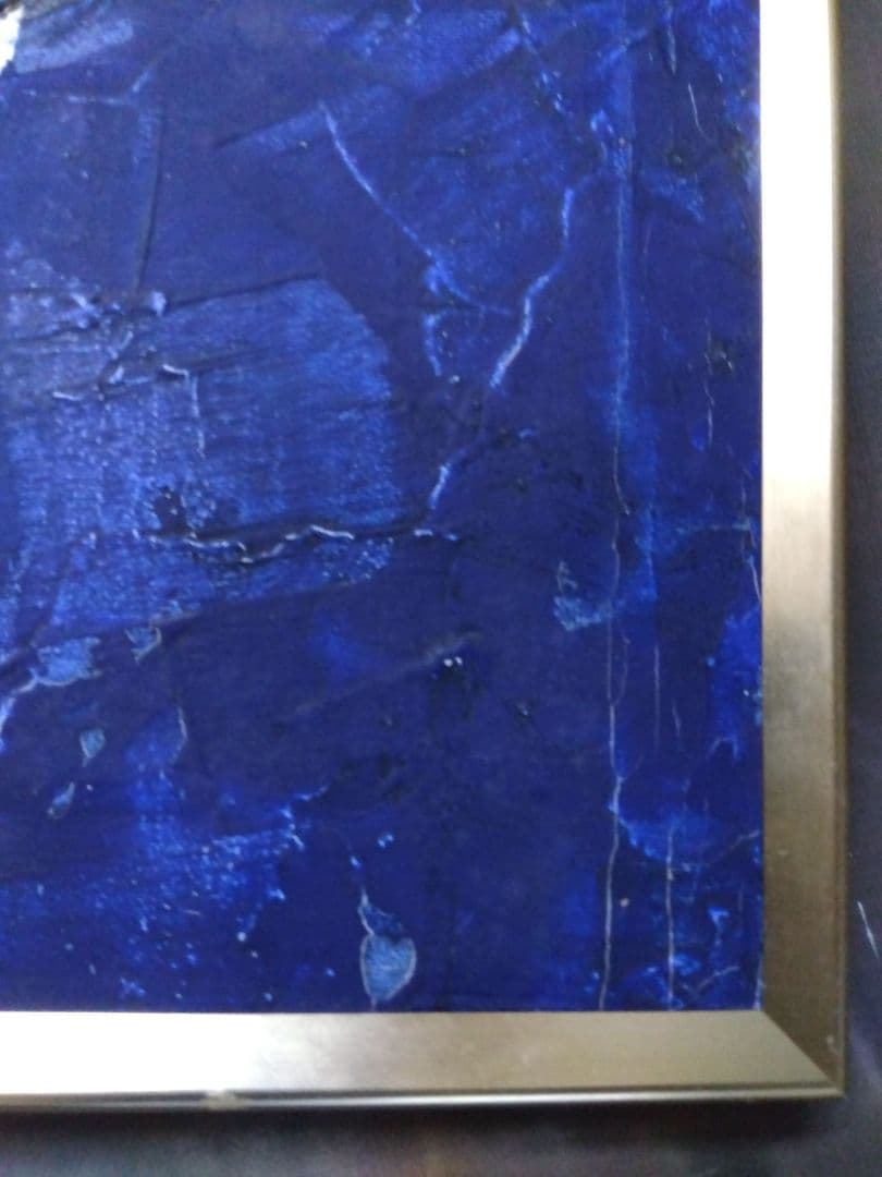 立体的な船のアート作品