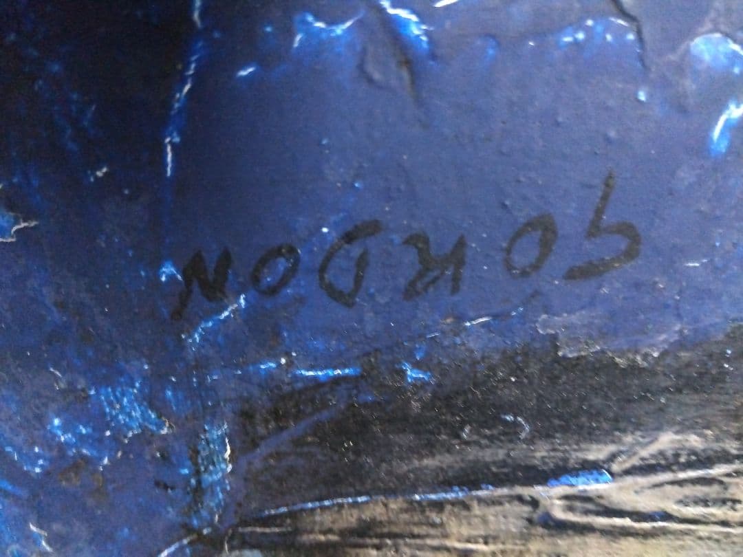 立体的な船のアート作品