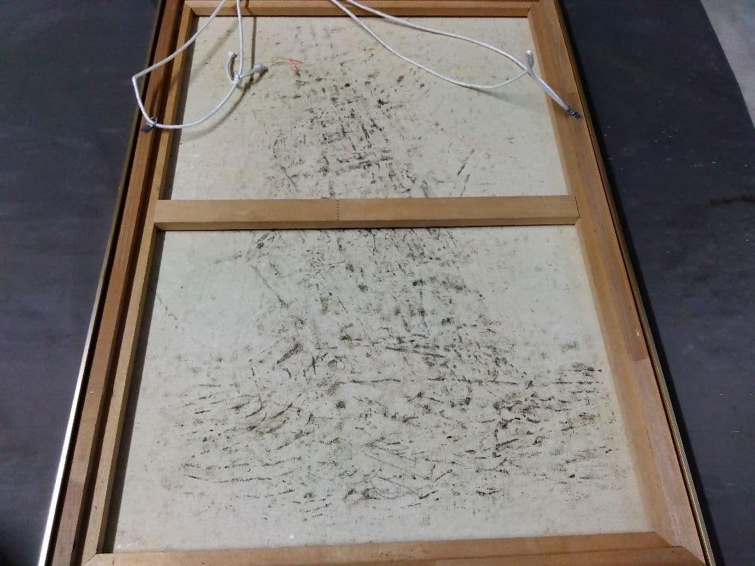 立体的な船のアート作品