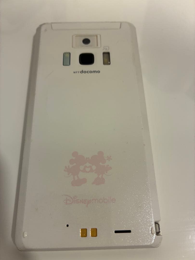 Disney Mobile ドコモ　F-08D