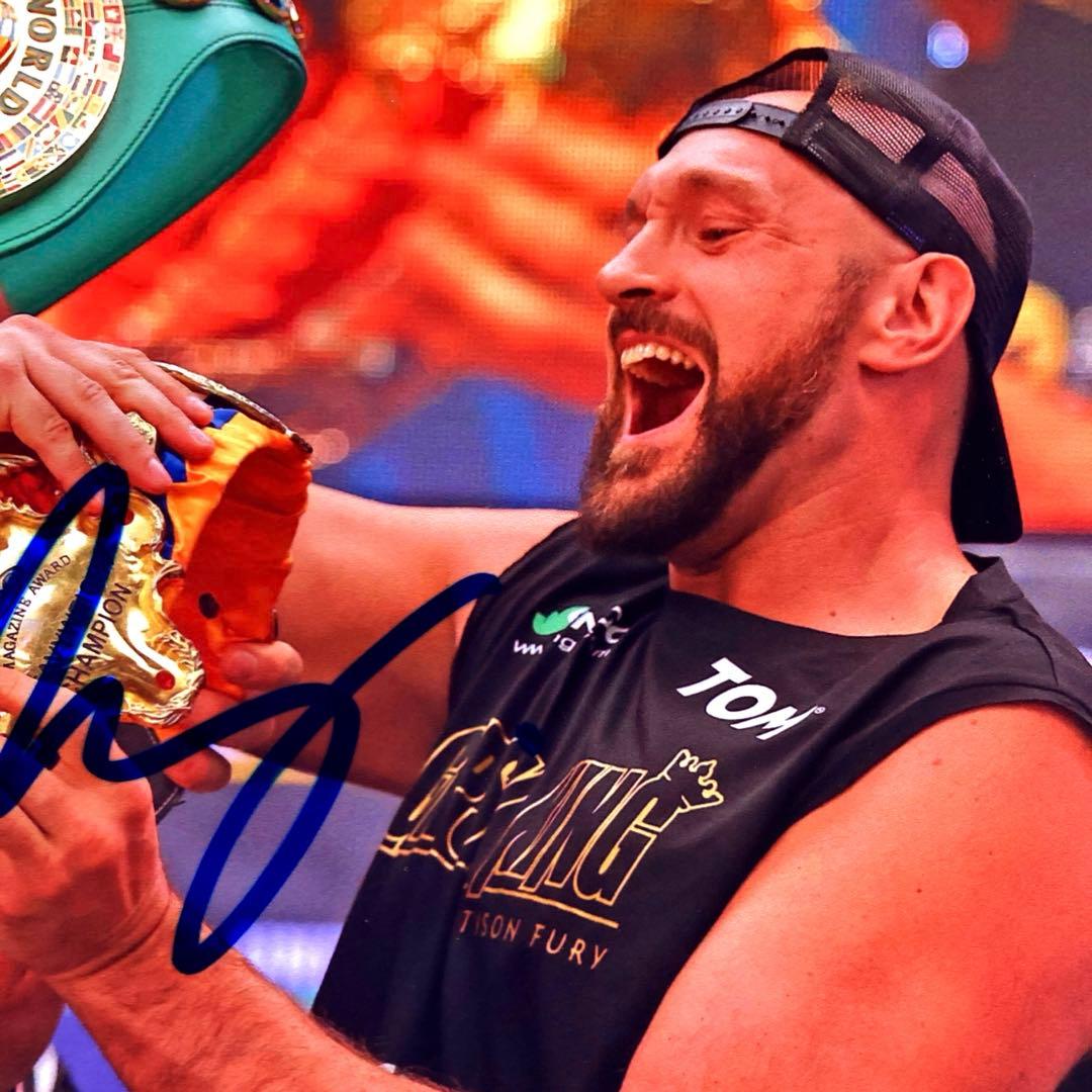 タイソン•フューリー直筆サイン入り2Lサイズ写真…